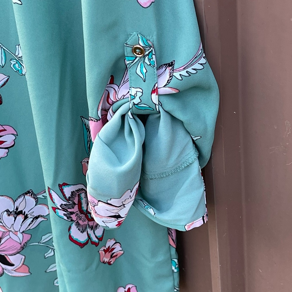 Candie’s Teal Blouse With Elegant Floral Design - Picture 5 of 11